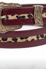 Burgunder Leo-Print Belt mit Goldschnalle